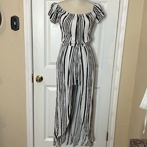 Off-shoulder white & black stripped maxi romper
